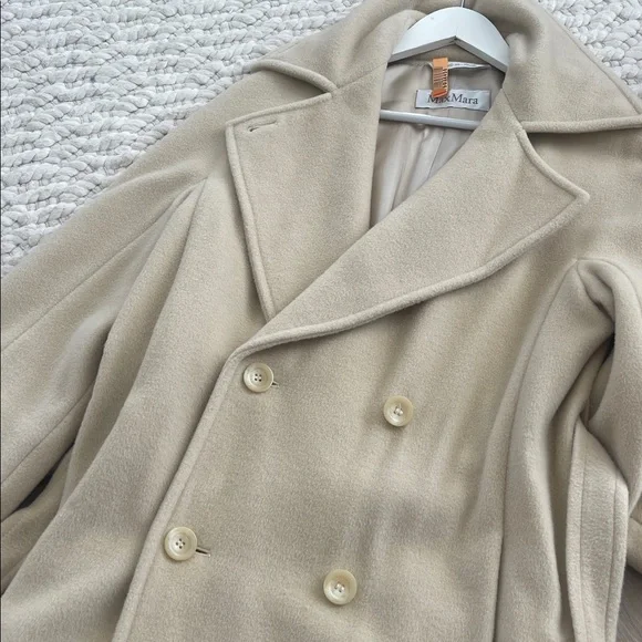 MaxMara Madame Ivory/Beige 100% Wool Coat - Picture 7 of 12